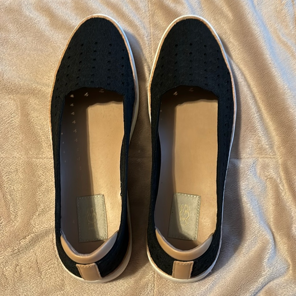 UGG Sammy Mary Jane Black Size 9